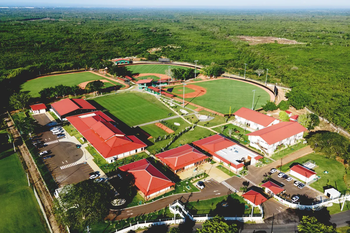 Academia Arizona Diamondbacks, 8.000 m² de centro de formación deportiva